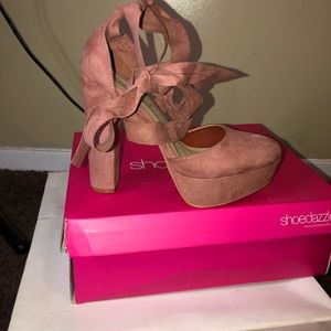 Women’s shoes